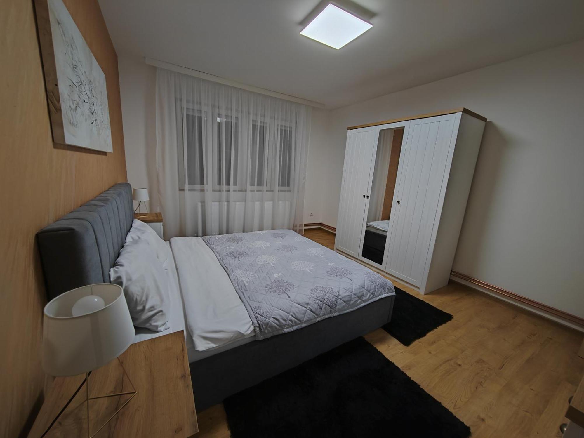 Golden Royal Apartment Kragujevac Luaran gambar