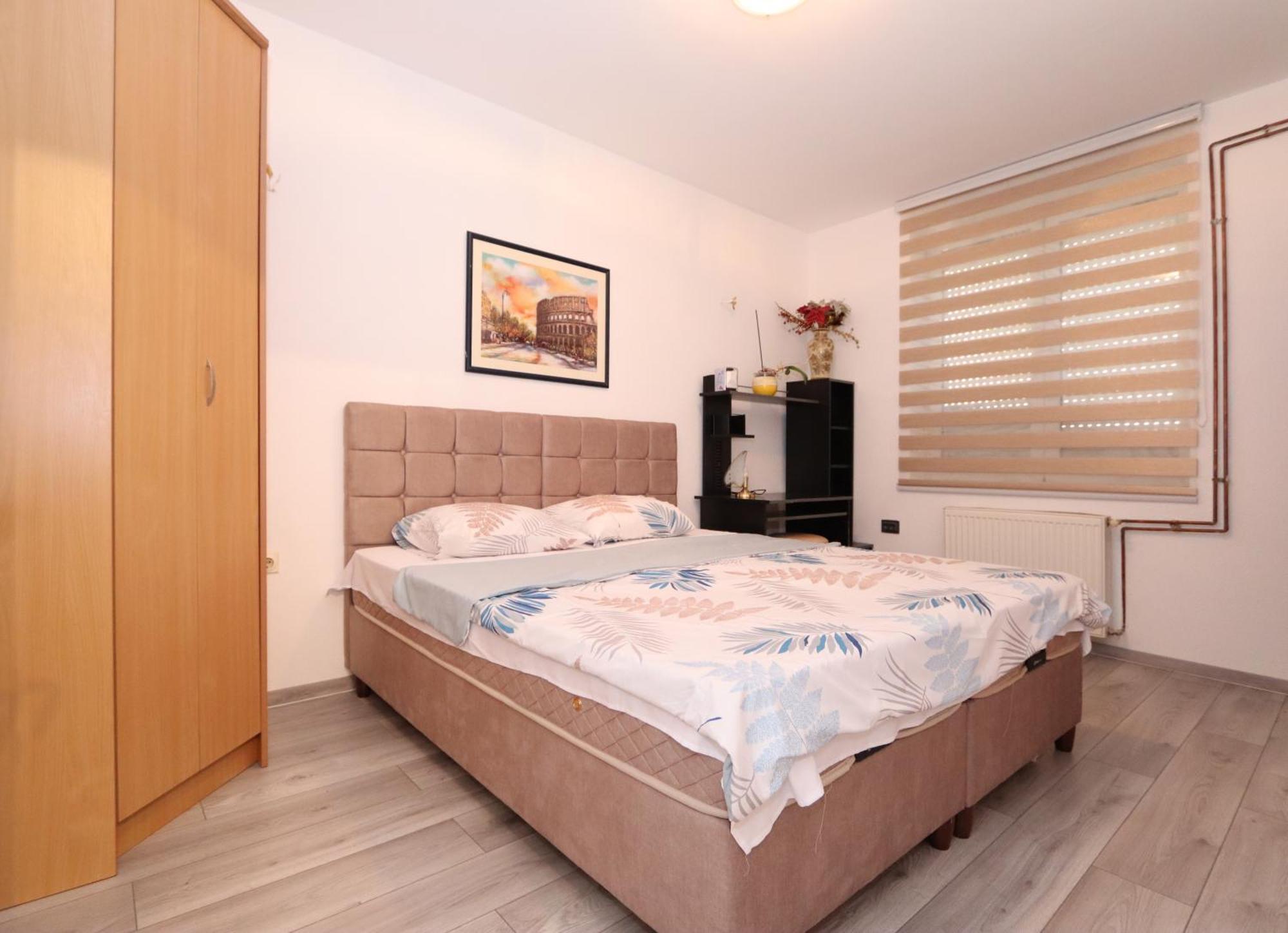 Golden Royal Apartment Kragujevac Luaran gambar